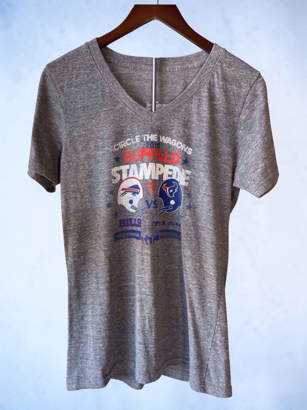 NFL Buffalo Bills vs Texans Graphic Tee Women, XL V-Neck T-Shirt Heather Gray